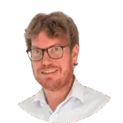 Individu mit Brille in Businesskleidung - VOMA Assekuranz.